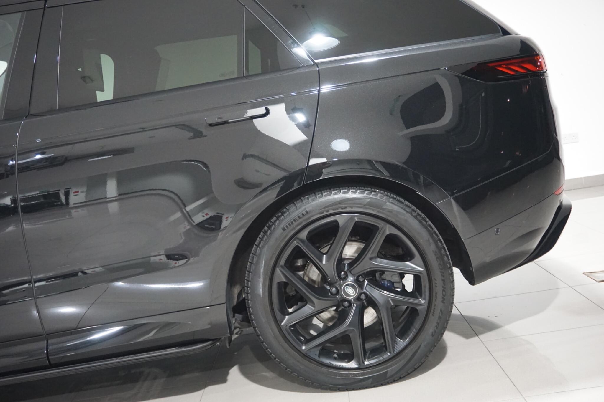 Land Rover Range Rover Sport 3.0 D300 MHEV Dynamic SE SUV 5dr Diesel Auto 4WD Euro 6 (s/s) (300 ps)